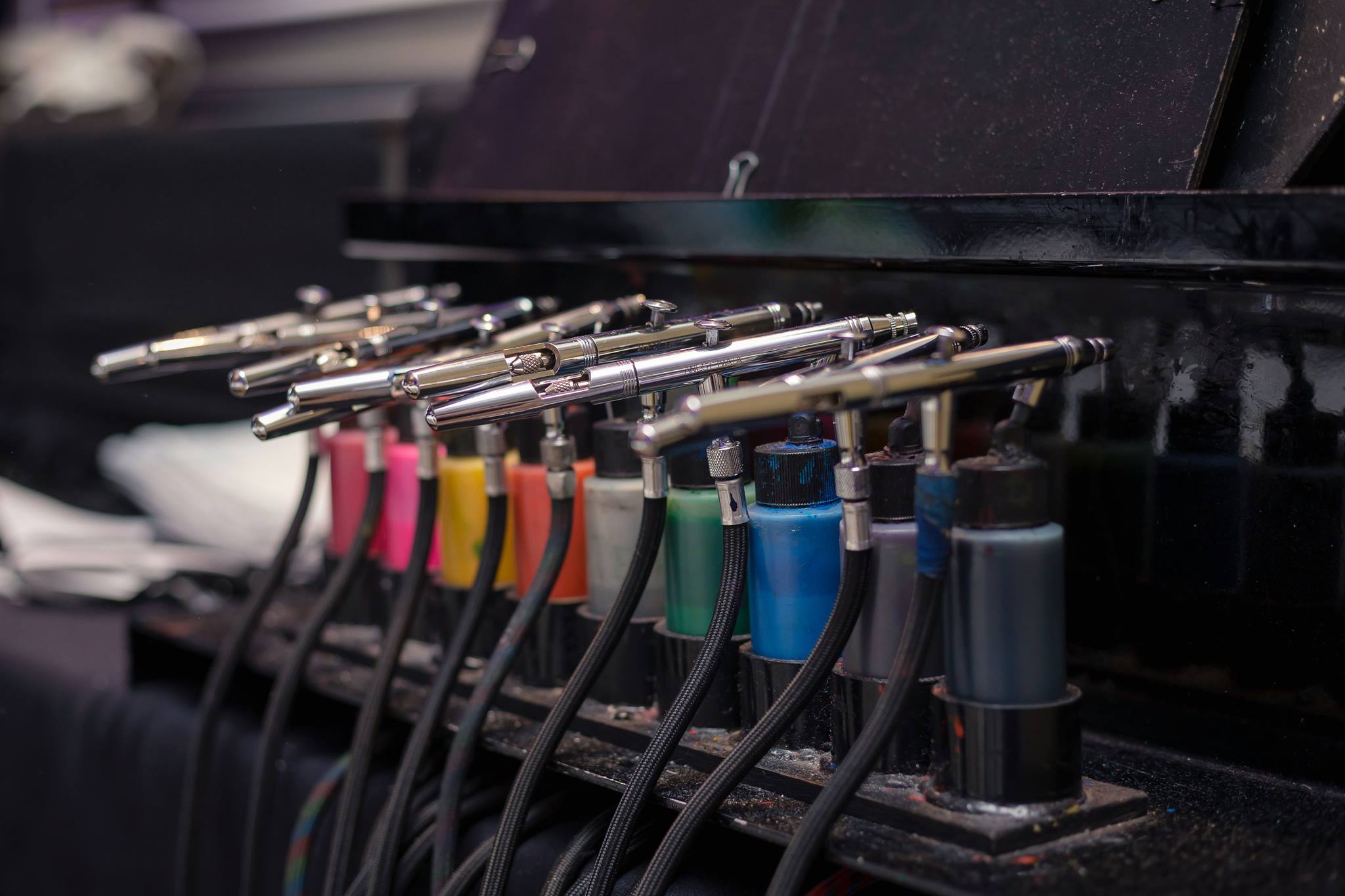 6-reasons-why-your-corporate-event-needs-airbrush-artists