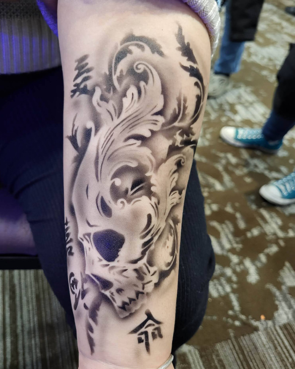 We have many airbrush tattoo designs to choose from.